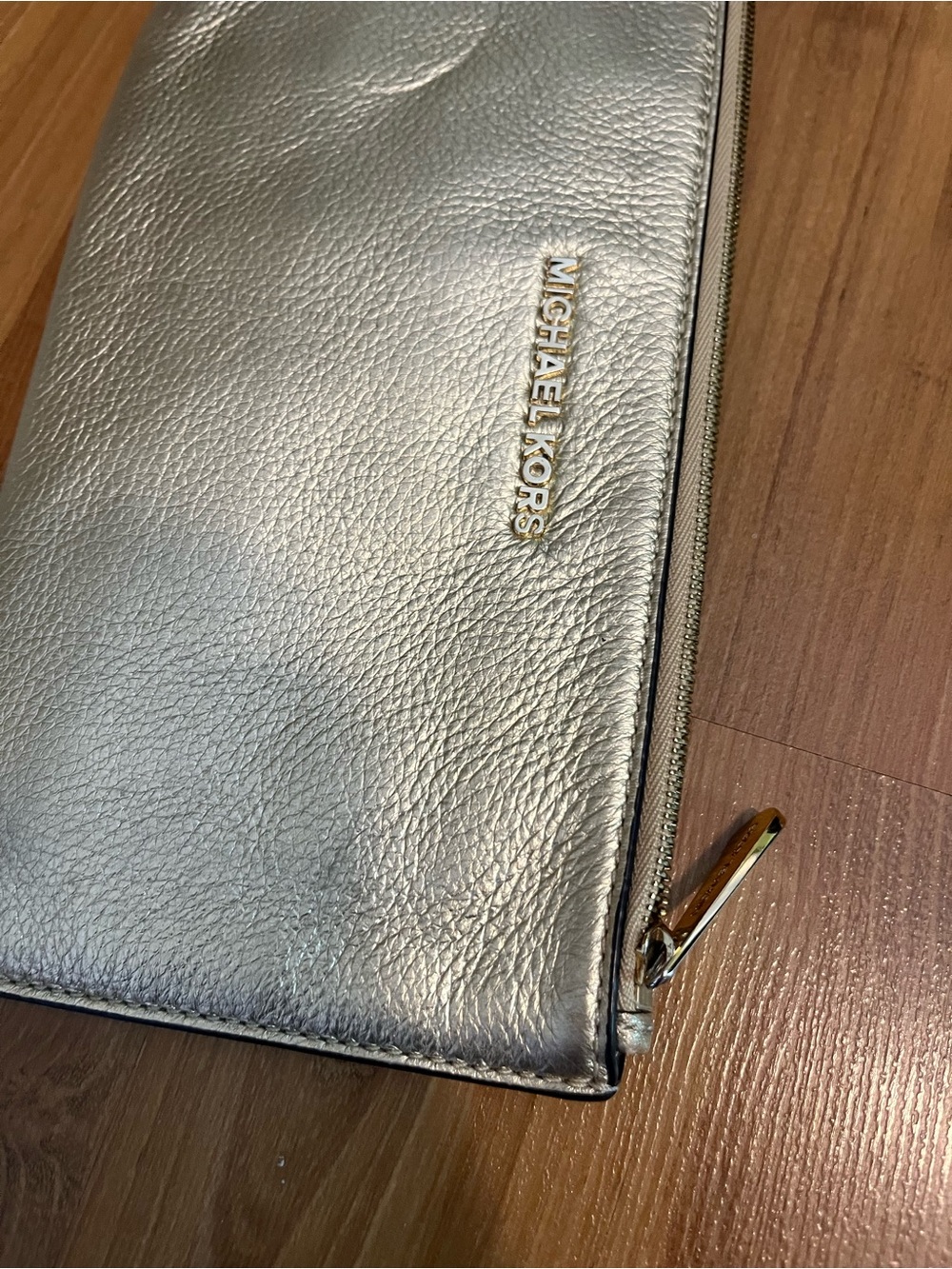 Michael Kors - Gold Wristlet / Wallet / Clutch Purse - Picture 4 of 9
